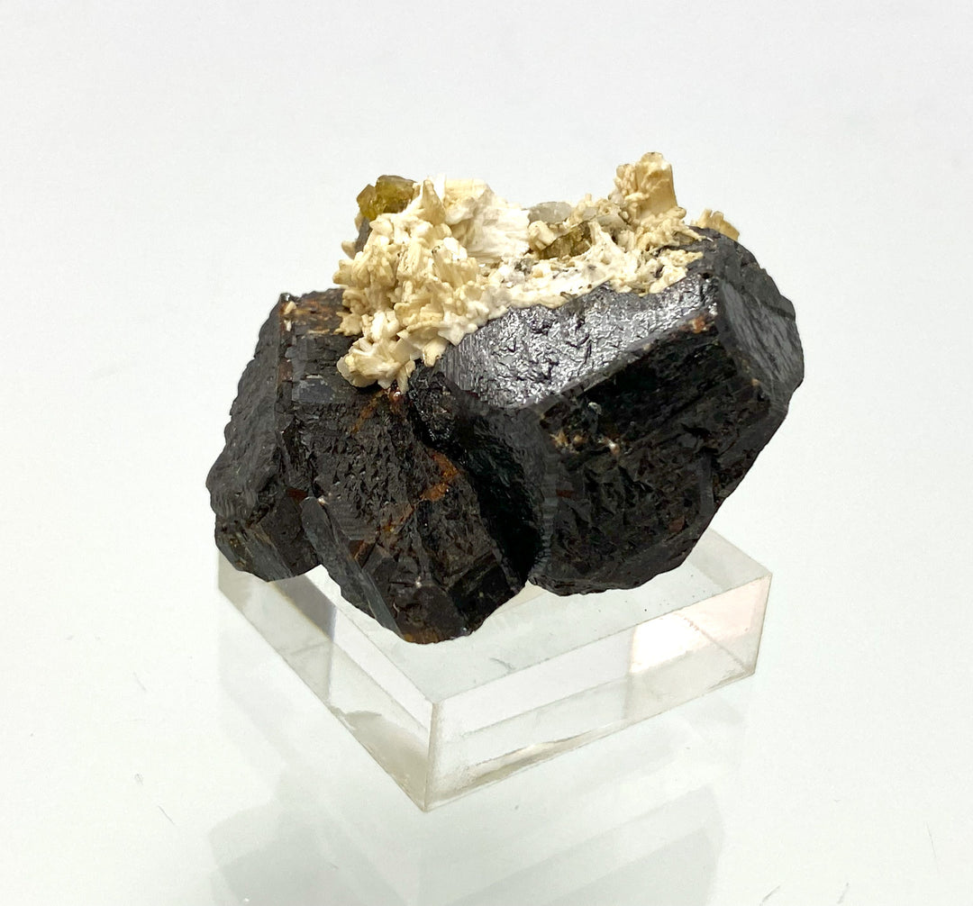 Sphalerite, Flamboro Quarry, West Flamborough Township, Hamilton, Ontario, Canada