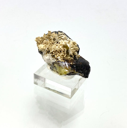 Sphalerite, Flamboro Quarry, West Flamborough Township, Hamilton, Ontario, Canada