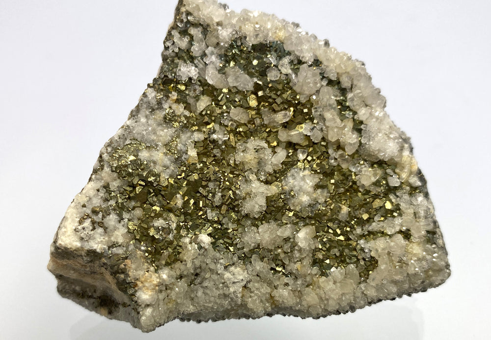 Pyrit auf Calcit, Hüttenberg, Kärnten, Österreich