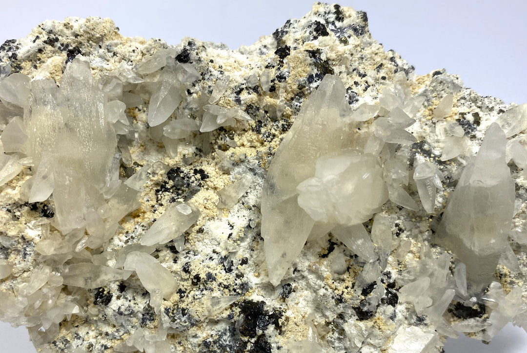 Calcite, sphalerite, Gyöngyösoroszi, Hungary